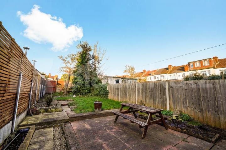 Refurbished throughout, flooded with natural light & beautiful mature garden  St. Barnabas Road, Tooting